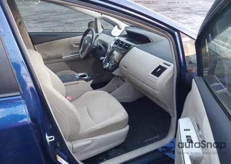 2013 Toyota Prius V Two z USA, uszkodzony, nr VIN JTDZN3EU8D3237331